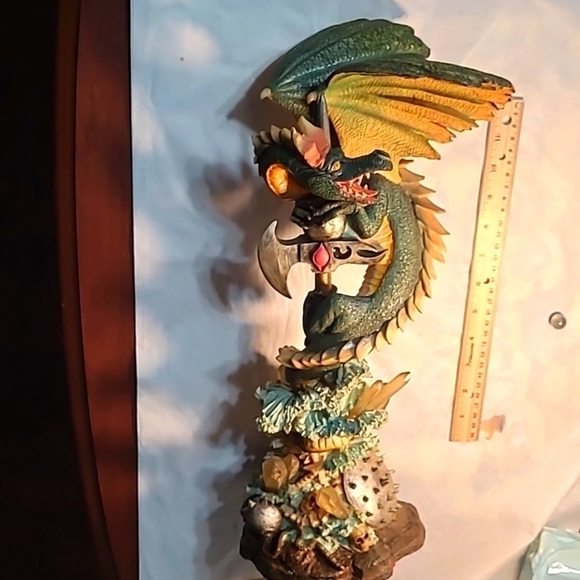Dragon 🐉 Unique Statue with Gems - Picture 1 of 15